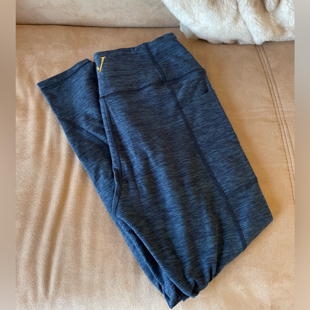 Victorias Secret Size 8 Short Knockout Leggings